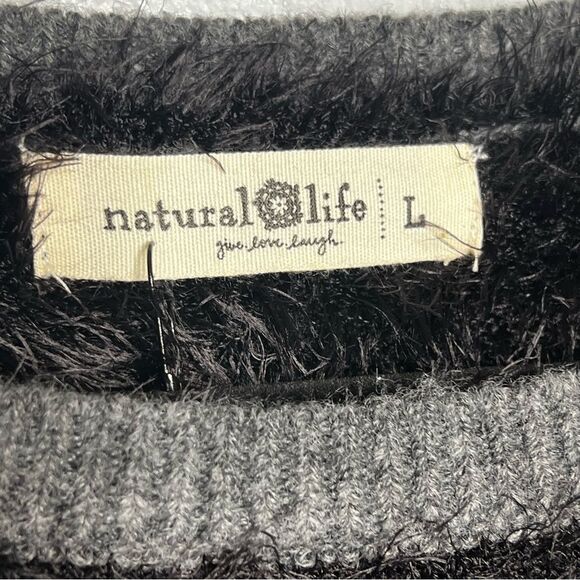 Natural Life Black Fuzzy Knit Short Sleeve Sweater Top Gray Trim Size Large - Picture 4 of 5